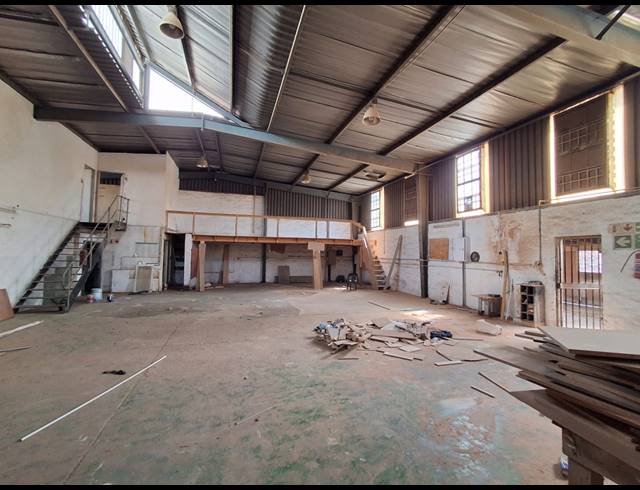 928M² WAREHOUSE TO LET IN DENVER